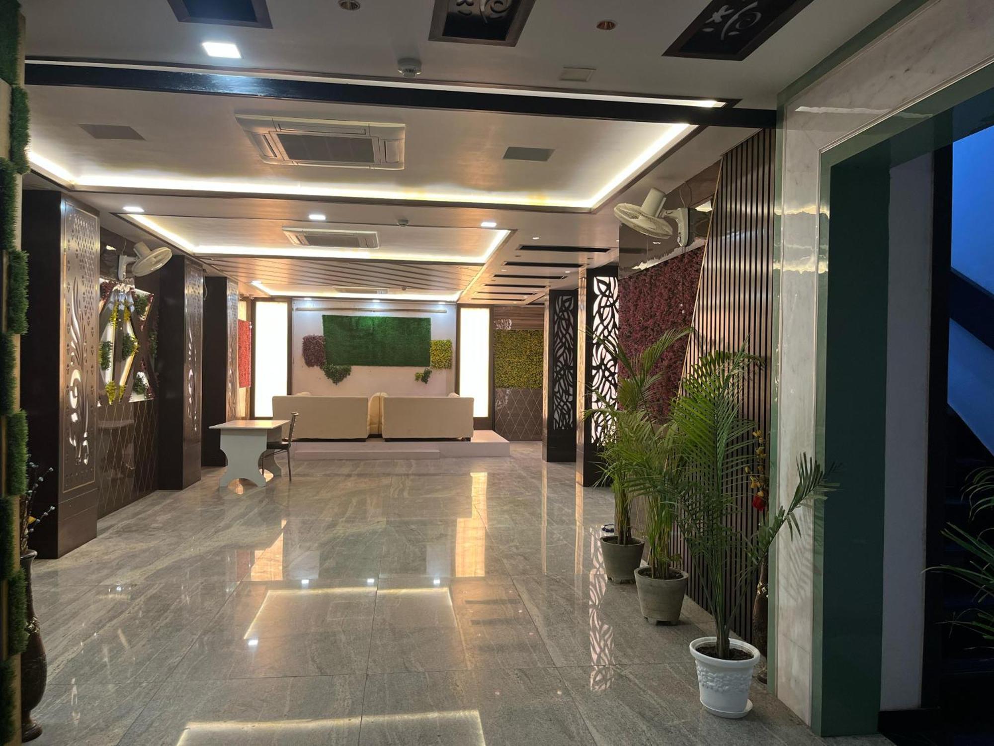 Hotel Mayur Palace 3*